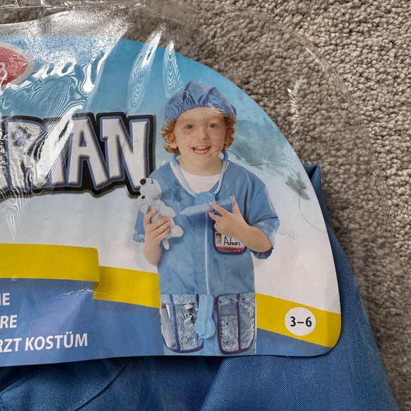 Melissa & Doug Veterinarian Role Play Halloween Costume Set - Picture 3 of 9